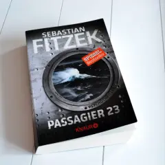 Sebastian Fitzeks Psychothriller "Passagier 23" als Spiegel Bestseller. Ein Buch über eine mysteriöse Kreuzfahrt.