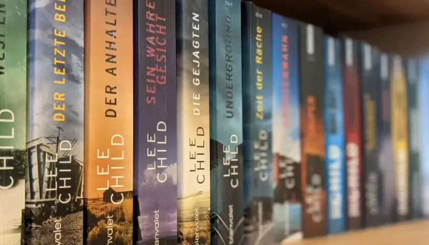 Reihenweise Jack Reacher Romane von Lee Child auf Deutsch. Von "Wespen" bis "Zeit der Rache" und weiter.